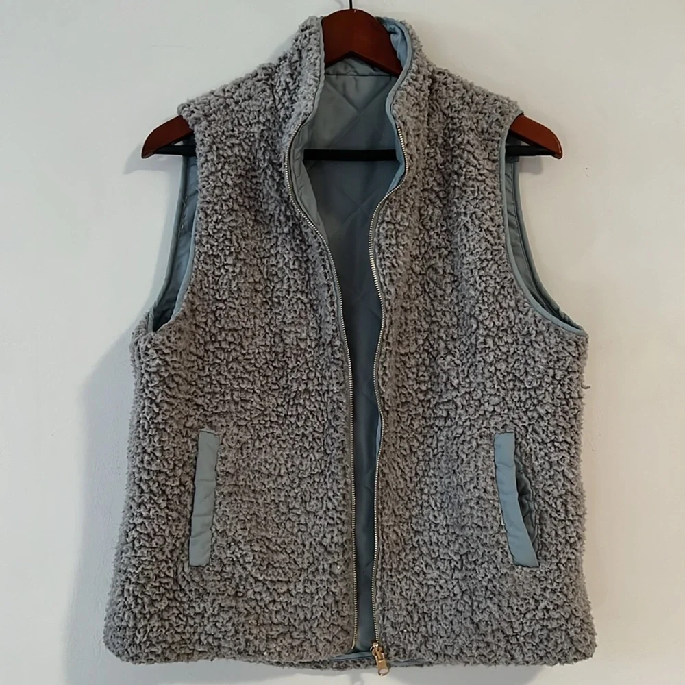 Thread and Supply Reversible Vest - Picture 4 of 8